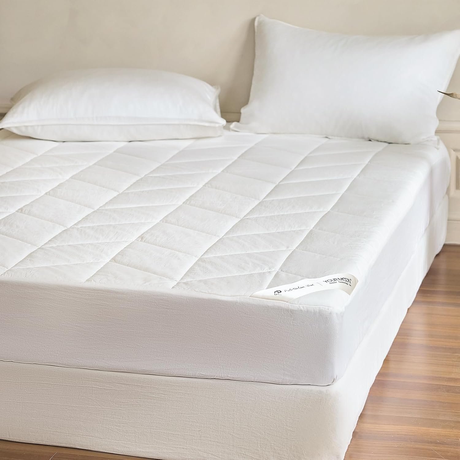 YOUR MOON Natural Wool Mattress Pad Queen Size, 100% Australian Wool Filling Mattress Topper, 200GSM Quilted Fitted Mattress Bed Cover, Breathable Cotton Cover with 16″ Deep Pocket, 60″x80″ (White)